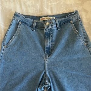 Levi’s Strauss Signature High Rise Women's Jeans in Light Blue